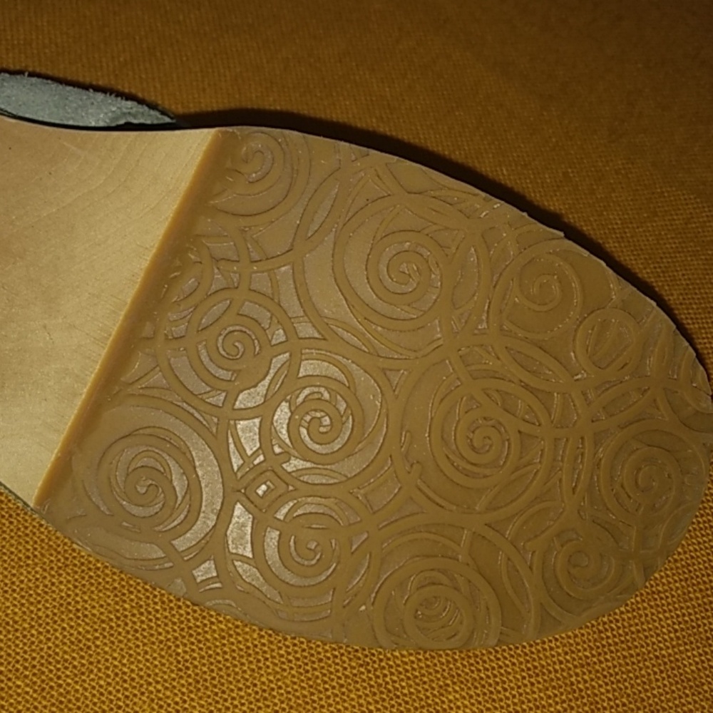 Ugg Suede Mule - image 4